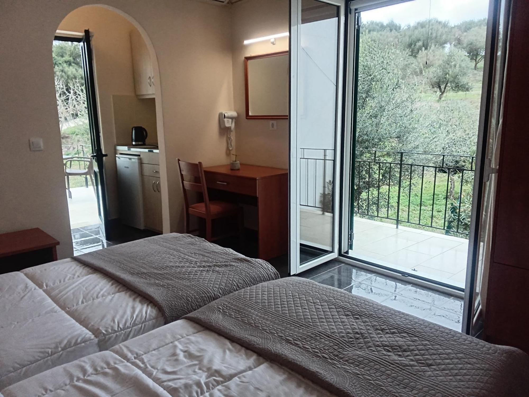 Bed and Breakfast Olive House Marathiás Exterior foto